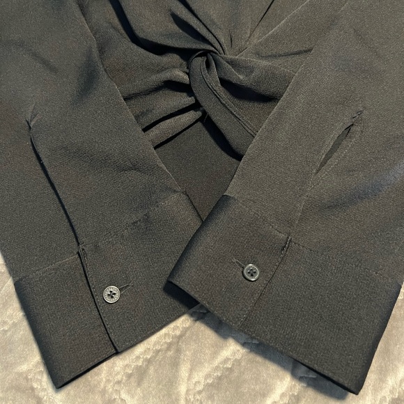 EXPRESS | Knotted Blouse - Picture 4 of 4